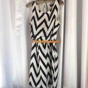 Blank & white dress size medium